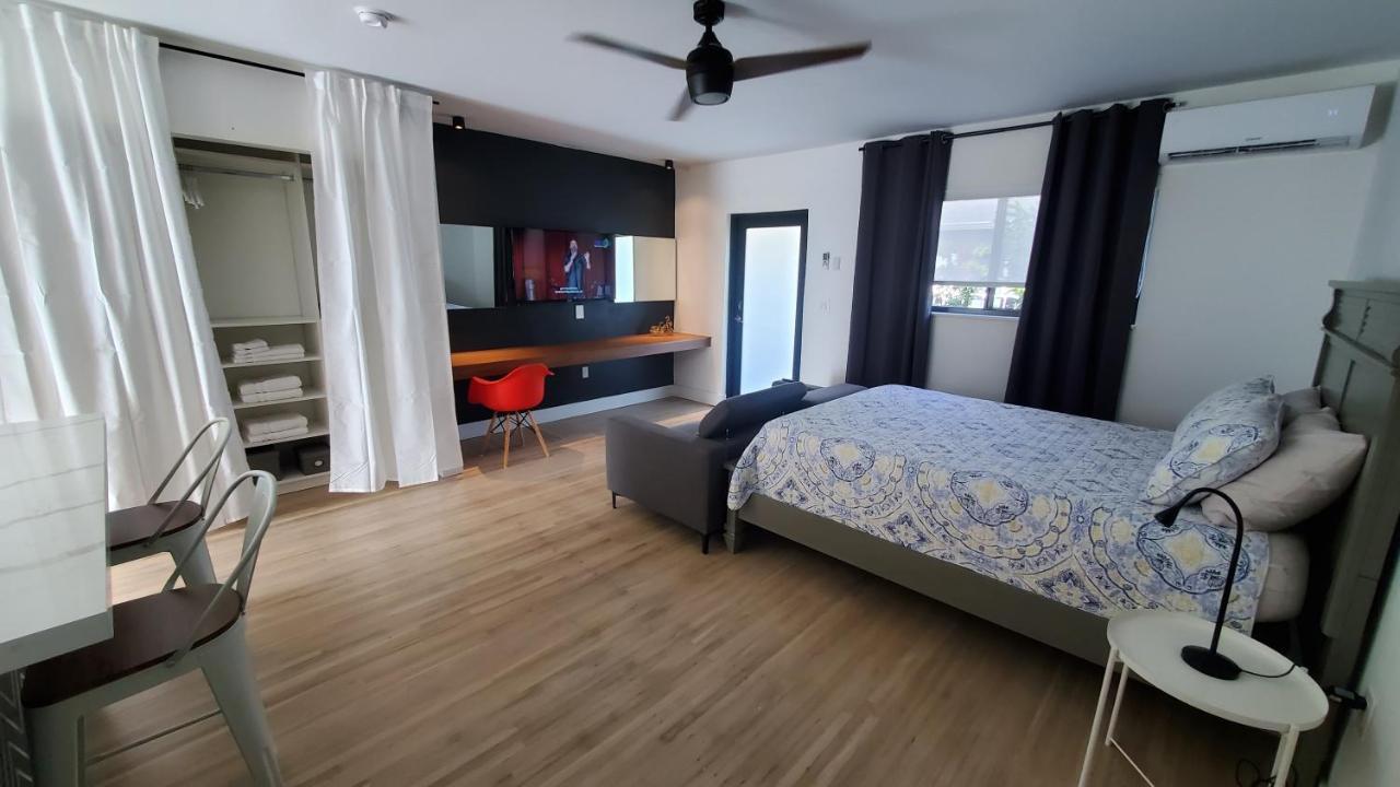 Casa Cuba In Little Havana, Brickell, Calle 8 And 10 Minutes To The Beach Free Parking Miami Esterno foto